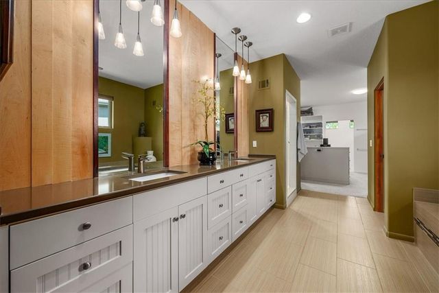 9896 Saddletop Street, Lenexa, KS 66227