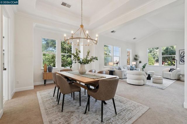 4360 Kingswood Dr, Concord, CA 94518