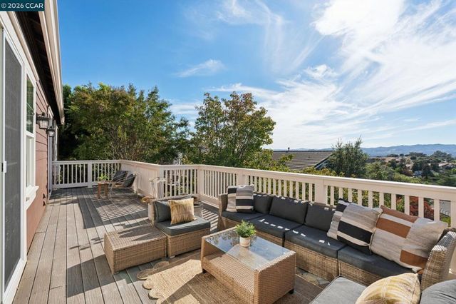 4360 Kingswood Dr, Concord, CA 94518