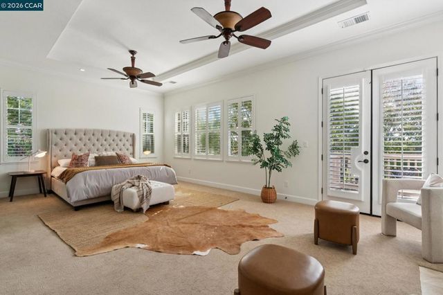 4360 Kingswood Dr, Concord, CA 94518