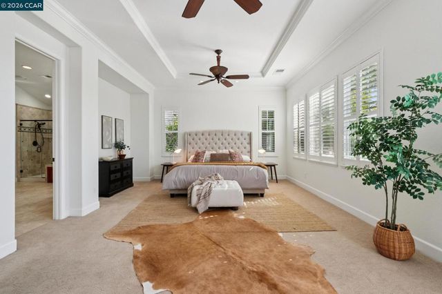 4360 Kingswood Dr, Concord, CA 94518