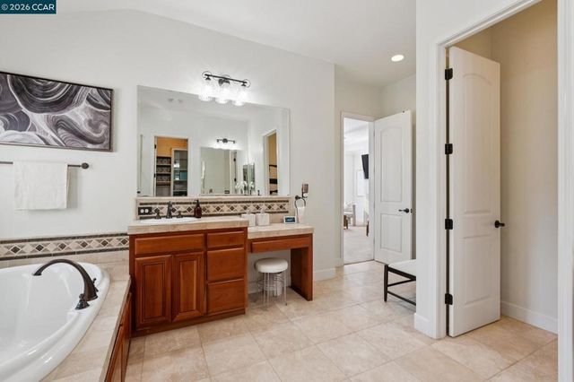 4360 Kingswood Dr, Concord, CA 94518
