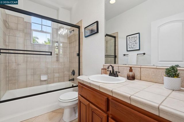 4360 Kingswood Dr, Concord, CA 94518