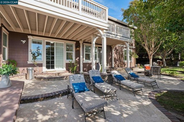 4360 Kingswood Dr, Concord, CA 94518