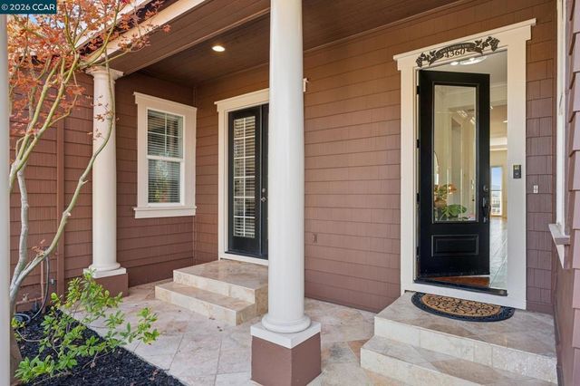 4360 Kingswood Dr, Concord, CA 94518