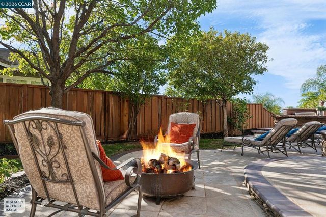 4360 Kingswood Dr, Concord, CA 94518
