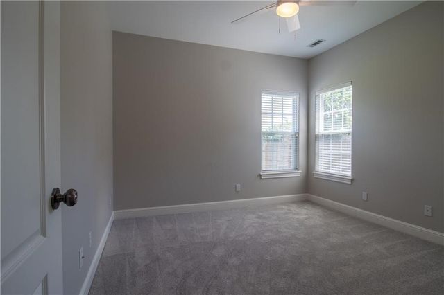 5607 S 43rd Street, Rogers, AR 72758