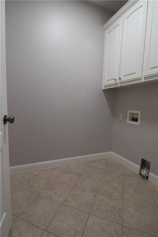 5607 S 43rd Street, Rogers, AR 72758