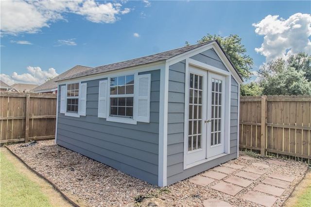 5607 S 43rd Street, Rogers, AR 72758