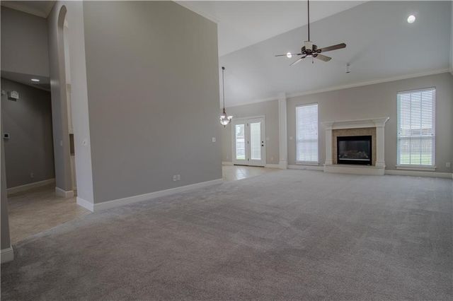 5607 S 43rd Street, Rogers, AR 72758