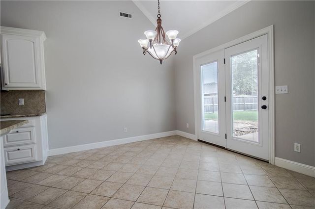 5607 S 43rd Street, Rogers, AR 72758