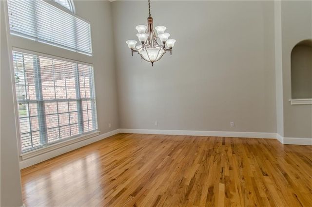 5607 S 43rd Street, Rogers, AR 72758