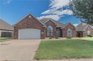 5607 S 43rd Street, Rogers, AR 72758