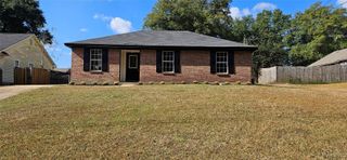 805 N Court Street, Prattville, AL 36067