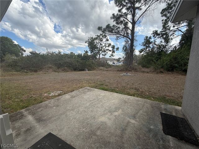 4807 5th ST W, Lehigh Acres, FL 33971