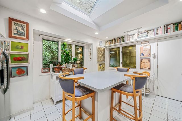 16 Joshuas Path, East Hampton, NY 11937