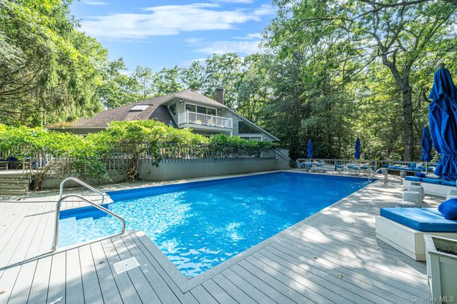 16 Joshuas Path, East Hampton, NY 11937