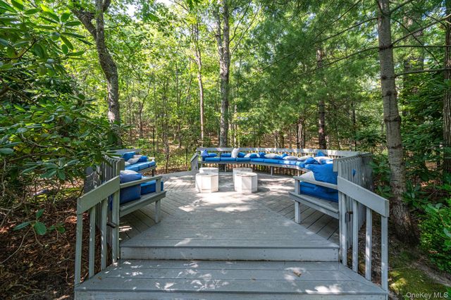 16 Joshuas Path, East Hampton, NY 11937
