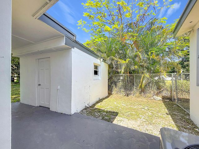 10235 SW 177th Street, Miami, FL 33157