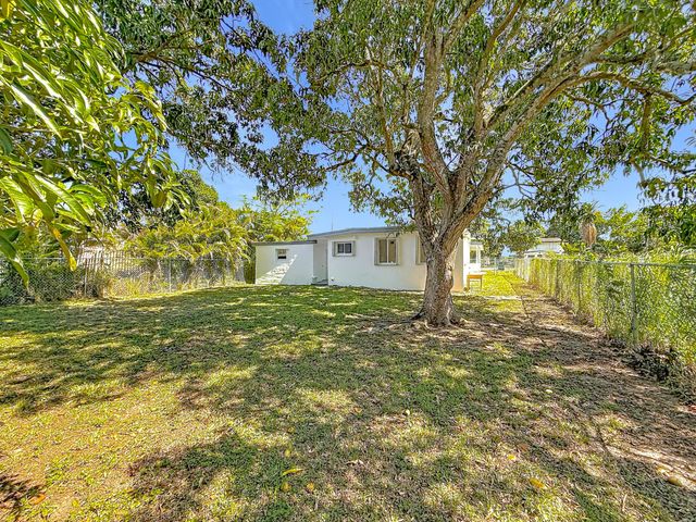 10235 SW 177th Street, Miami, FL 33157