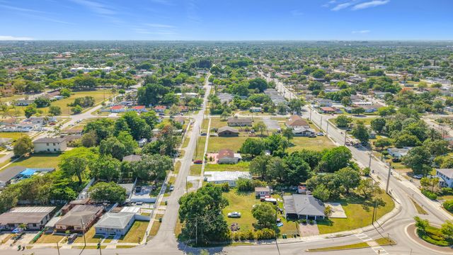 10235 SW 177th Street, Miami, FL 33157