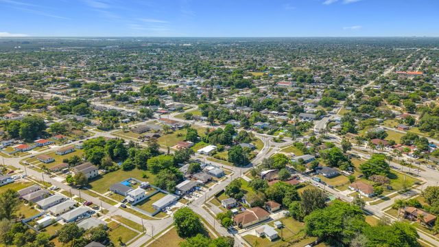 10235 SW 177th Street, Miami, FL 33157