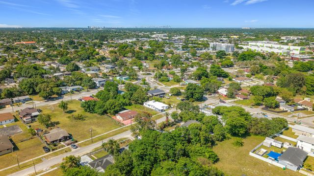 10235 SW 177th Street, Miami, FL 33157