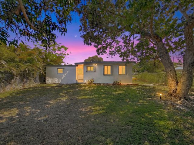 10235 SW 177th Street, Miami, FL 33157