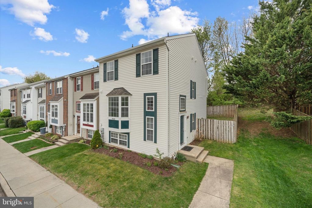 Image 2 of property listing at 5646 JOSEPH CT, New Market, MD 21774