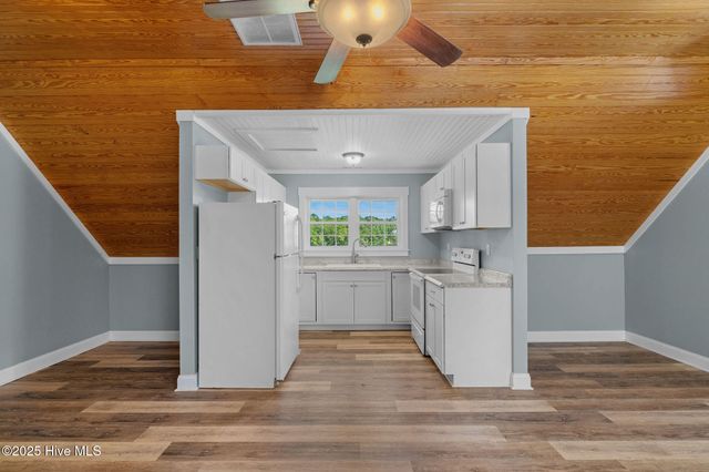 1134 N Shore Drive, Southport, NC 28461