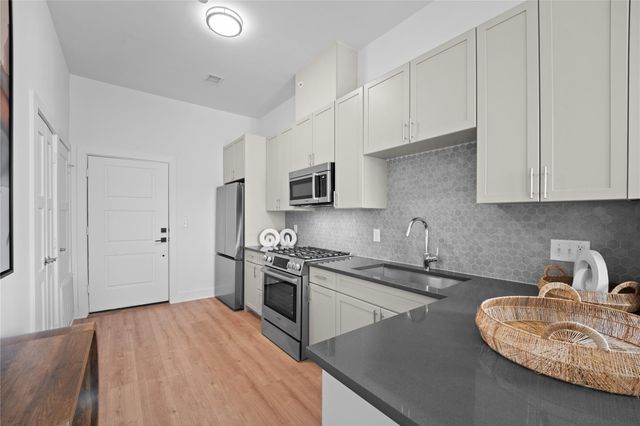 3900 Berkman DR 203, Austin, TX 78723