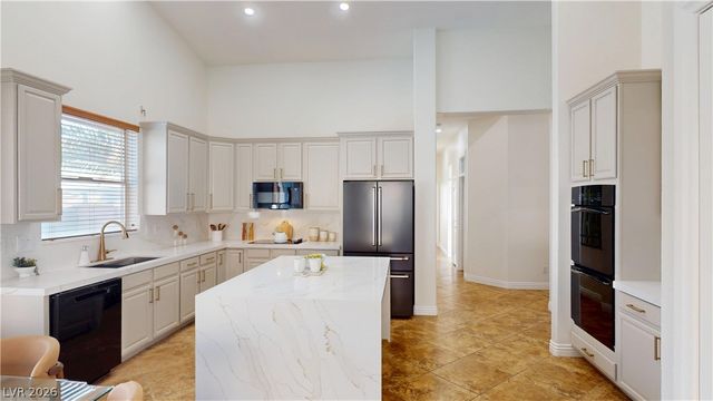 948 Sugar Springs Drive, Las Vegas, NV 89110