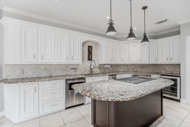 11618 Snowmass Drive, Houston, TX 77070