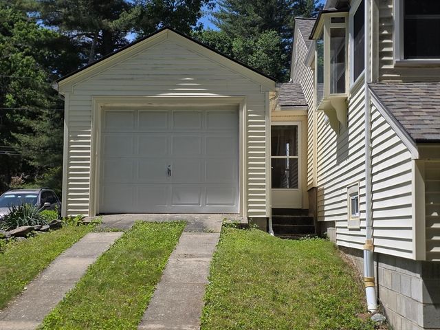34 Wildrose Ave, Worcester, MA 01602