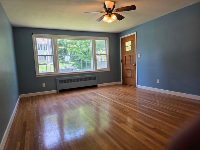 34 Wildrose Ave, Worcester, MA 01602