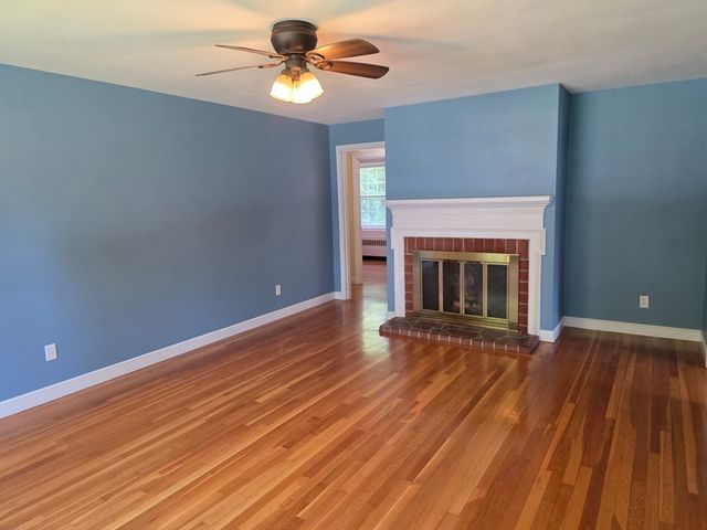 34 Wildrose Ave, Worcester, MA 01602