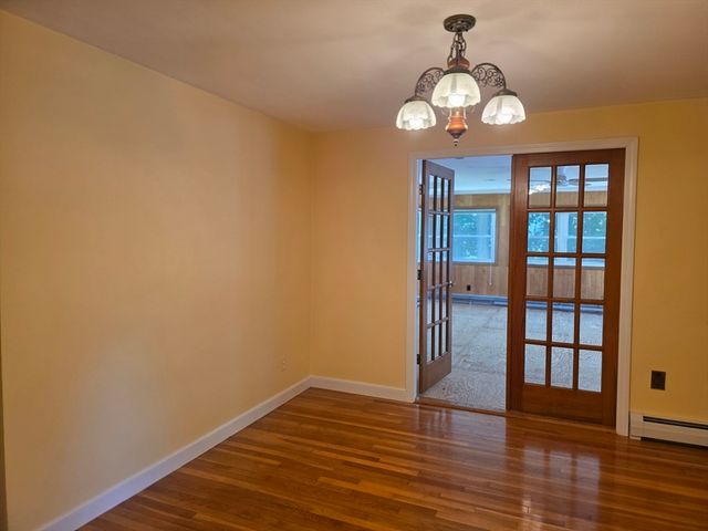 34 Wildrose Ave, Worcester, MA 01602