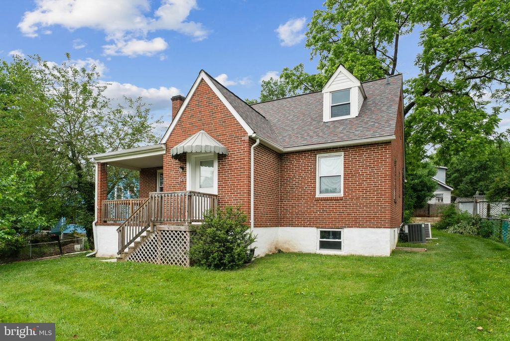 Image 2 of property listing at 3212 HAMILTON AVE, Baltimore, MD 21214