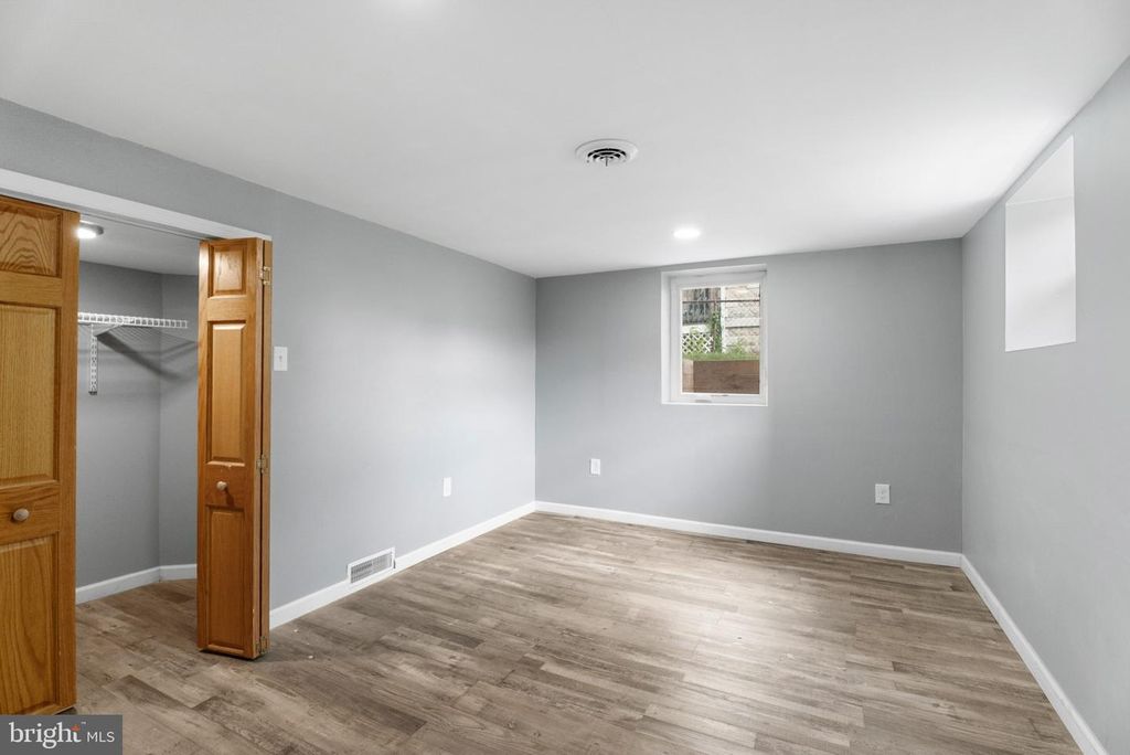 Image 20 of property listing at 3212 HAMILTON AVE, Baltimore, MD 21214