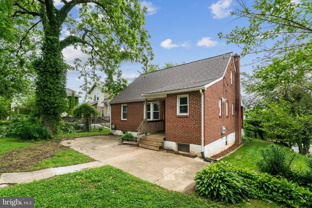 Image 23 of property listing at 3212 HAMILTON AVE, Baltimore, MD 21214