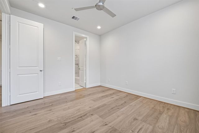 5209 Allen Street L, Houston, TX 77007