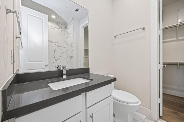 5209 Allen Street L, Houston, TX 77007