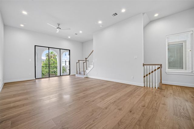 5209 Allen Street L, Houston, TX 77007