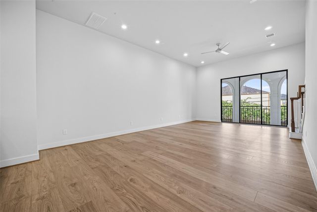 5209 Allen Street L, Houston, TX 77007