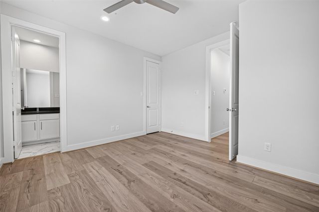 5209 Allen Street L, Houston, TX 77007
