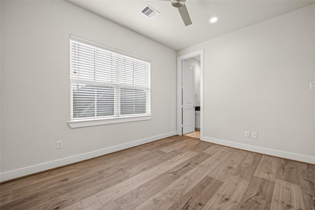 5209 Allen Street L, Houston, TX 77007