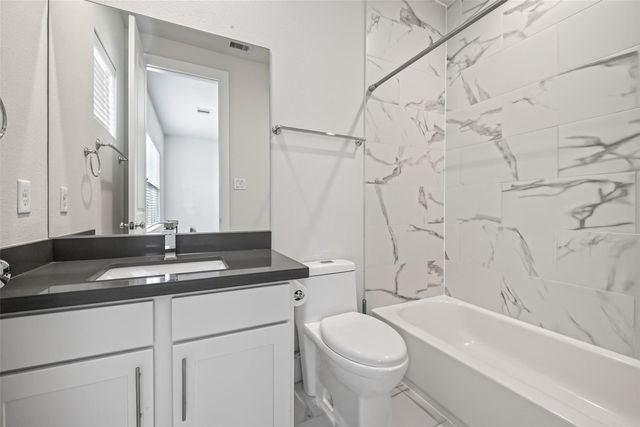 5209 Allen Street L, Houston, TX 77007