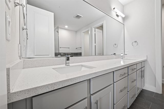 5209 Allen Street L, Houston, TX 77007