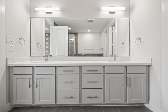 5209 Allen Street L, Houston, TX 77007