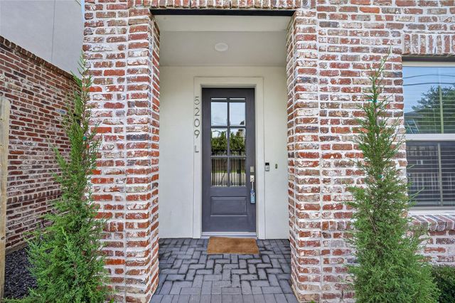 5209 Allen Street L, Houston, TX 77007